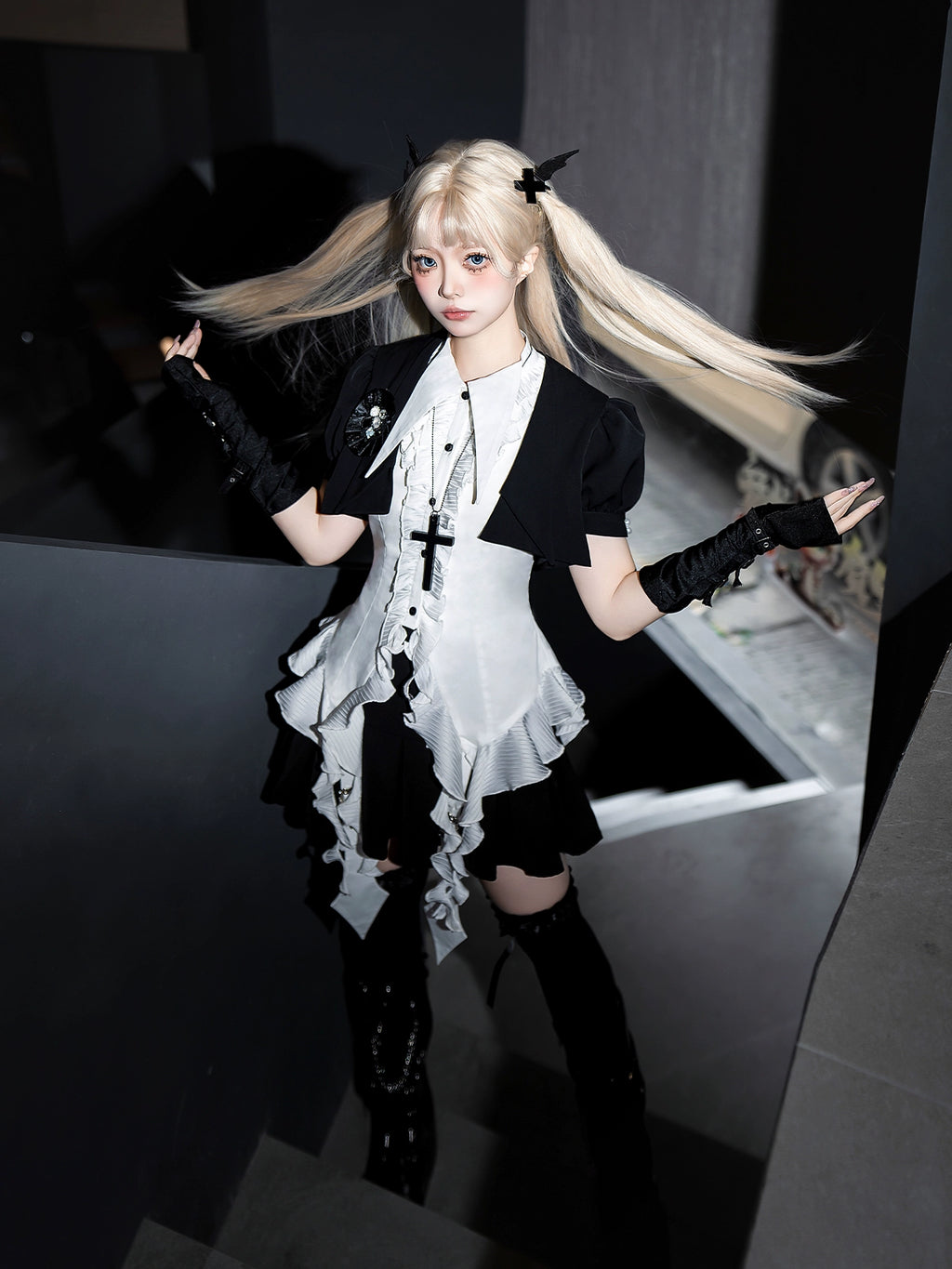 Broken Jewelry モノトーンミニスカートセットアップ