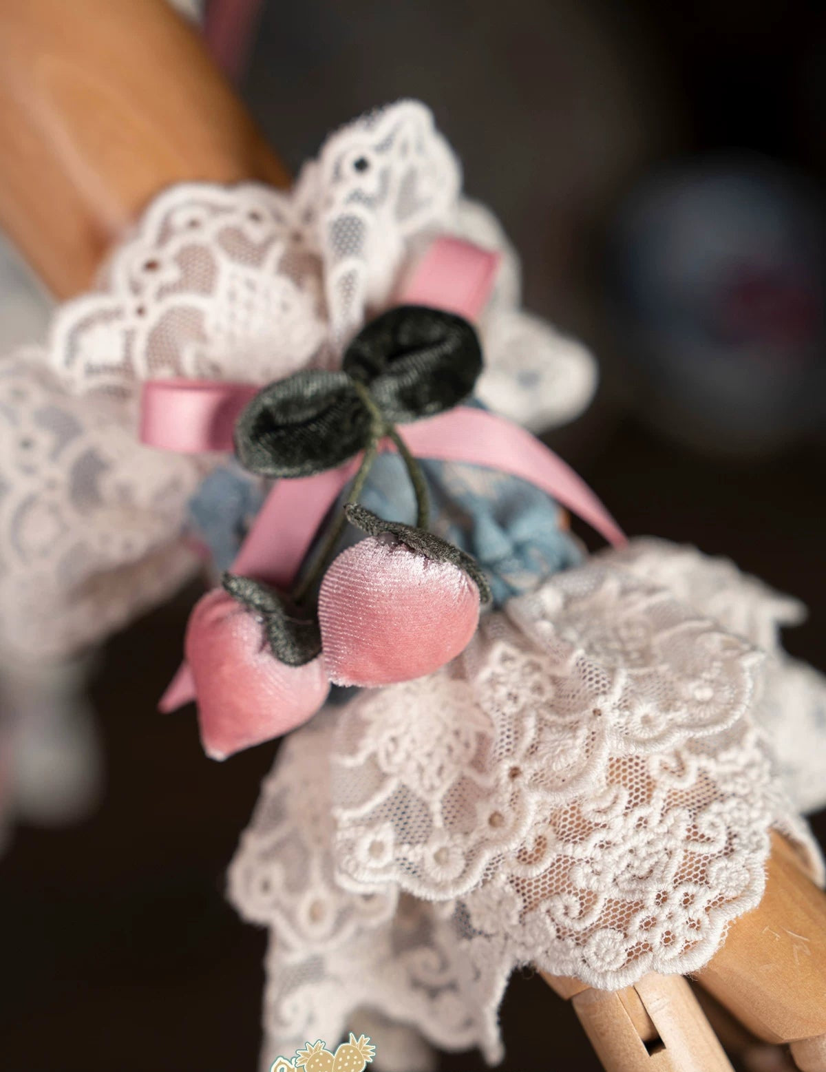 同時購入のみ【受注予約11/12まで】 Porcelain Strawberry アクセサリー
