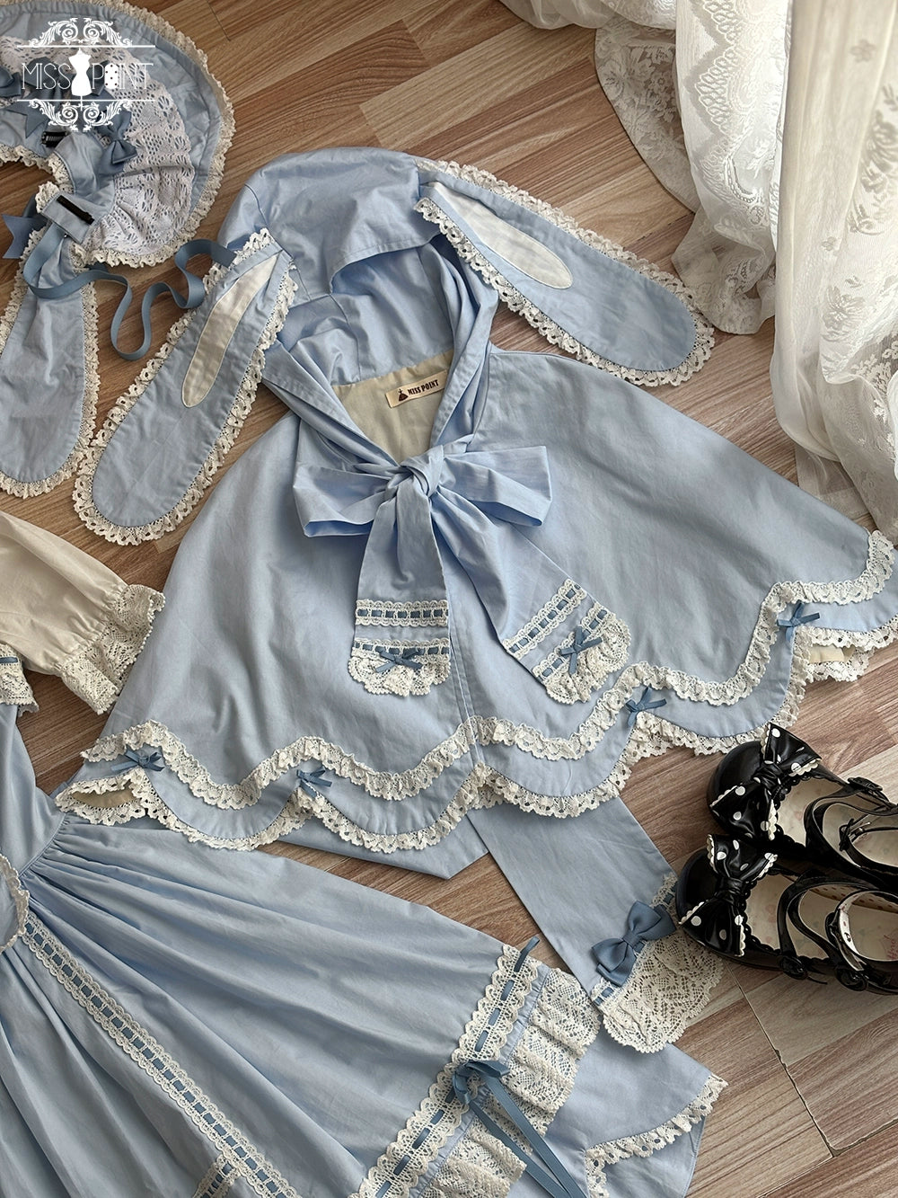 【予約販売】Antique Petal Rabbit うさ耳付きケープ