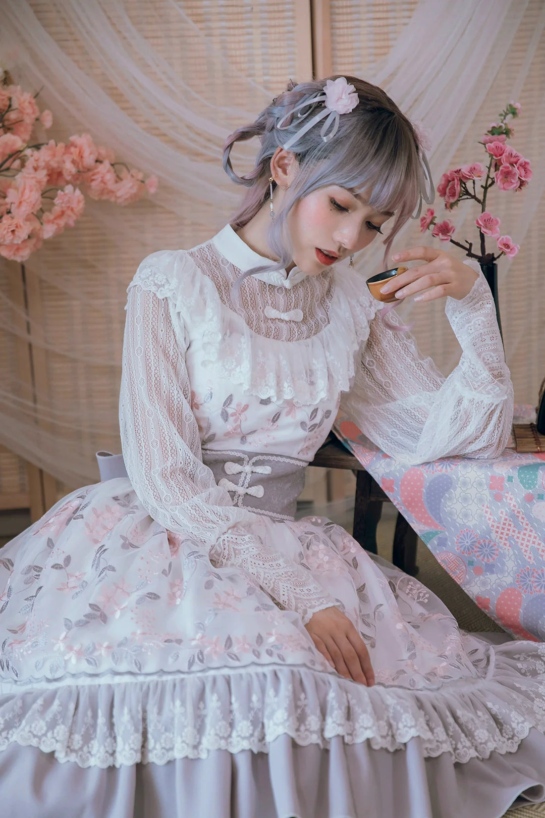 花刺繍華ロリチュールジャンパースカート – ロリータファッション通販 花刺繍華ロリチュールジャンパースカート – ロリータファッション通販
