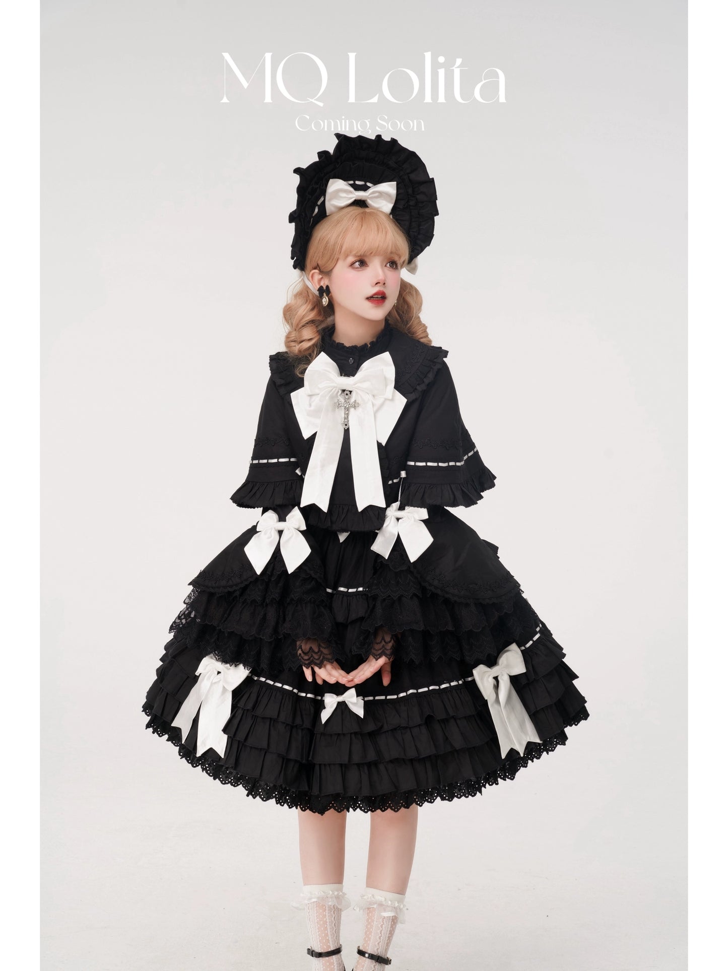 [Pre-orders available until 8/15] Labyrinth Doll Jumper Skirt and Cape 2-piece Set