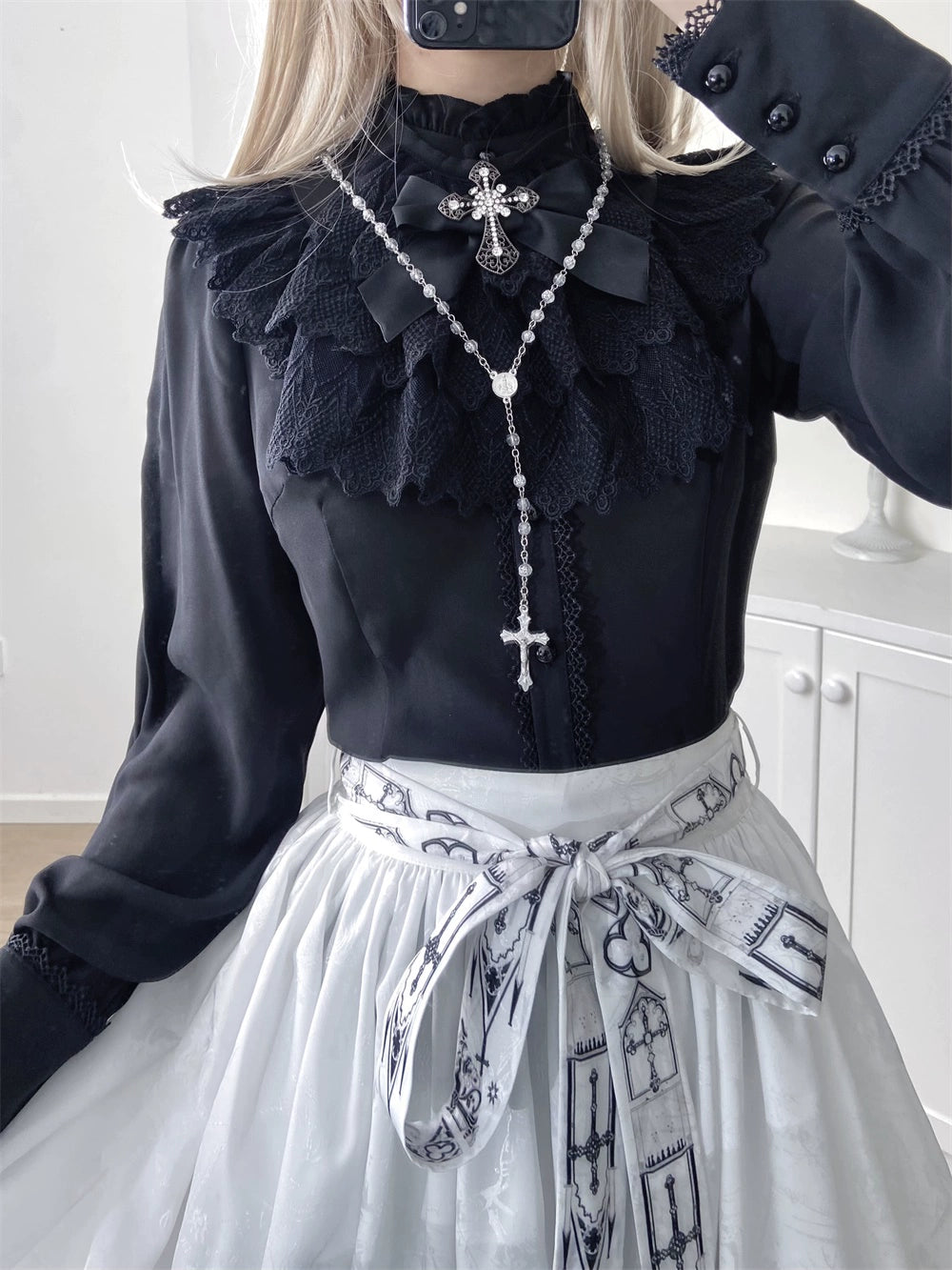 [Sale period ended] Sanctuary Gothic Lolita stand collar blouse