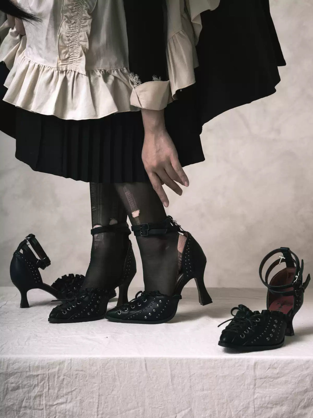 【Twilight Stud Vow】鋲×レース ダークゴシックポインテッドトゥパンプス