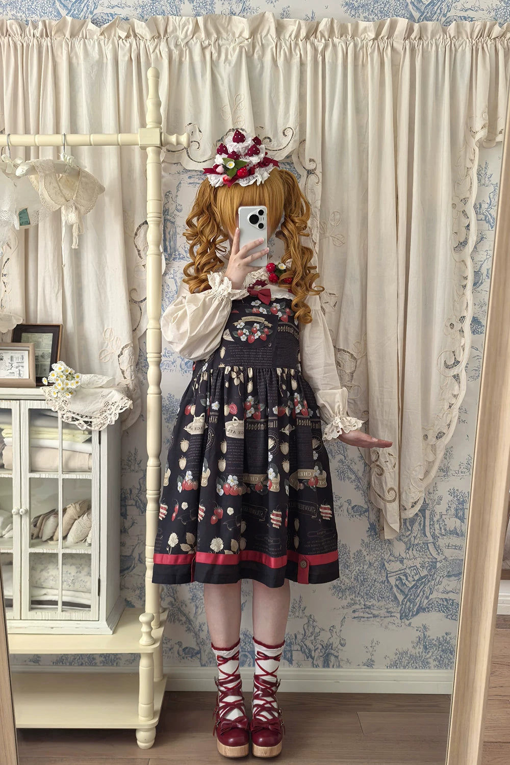 【予約販売】Strawberry Journal フリルブラウス
