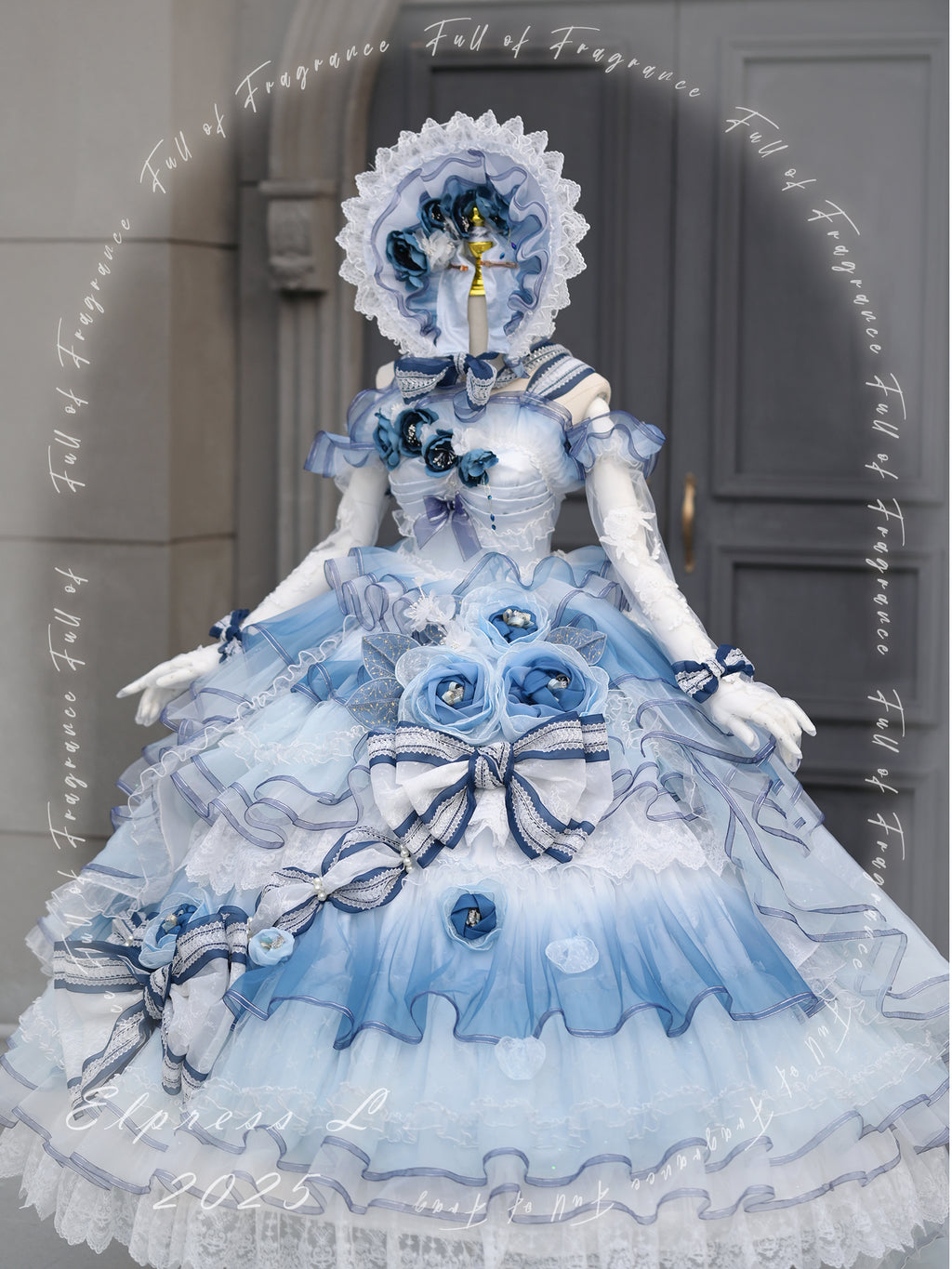[Pre-orders available until 2/26] Full of Fragrance Dress with Train and Inner Skirt - Blue