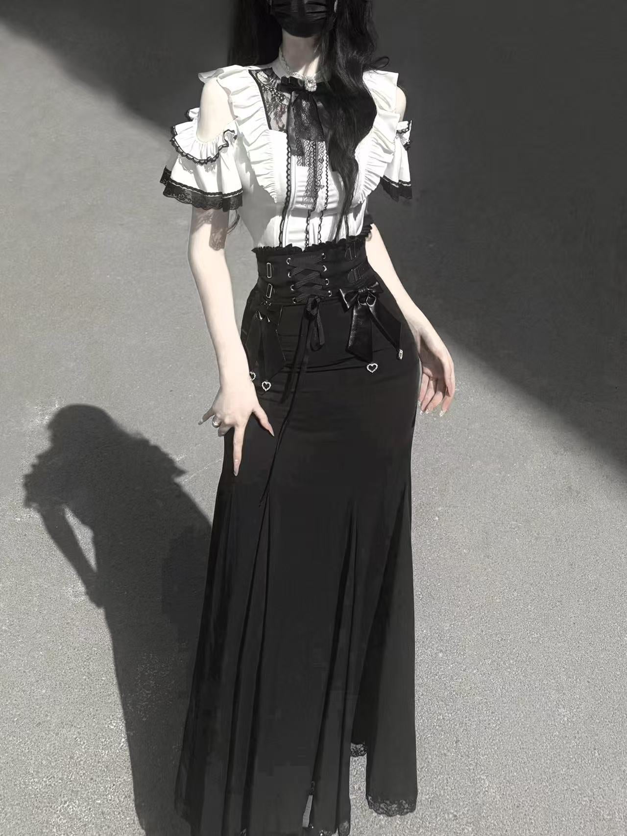ブラックレースのマーメイドスカートセットアップ・半袖タイプ