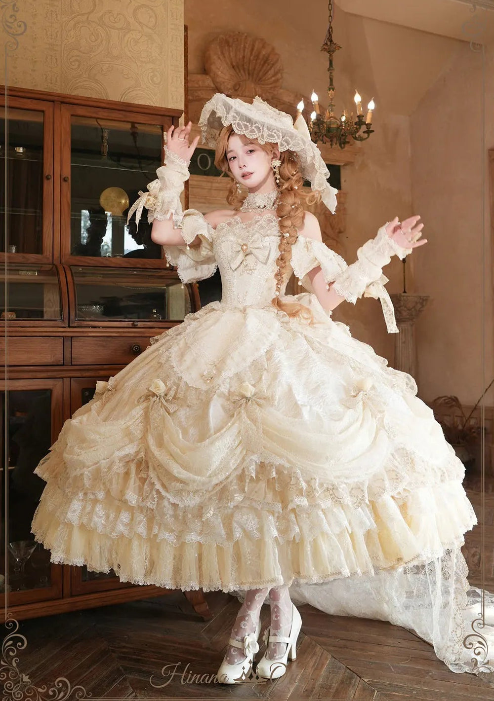 【受注予約9/16まで】With Bell プリンセスドレス ショート丈・シャンパン