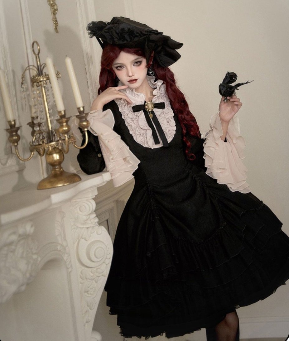 [Pre-orders available until November 12th] Yoiyami Rose Elegant Gothic Frill Dress