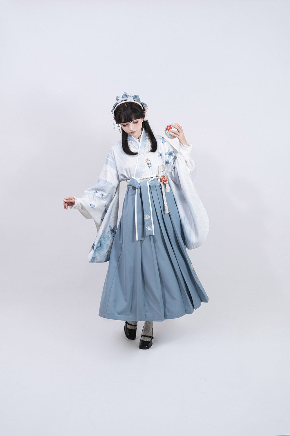 Japanese-style print and lace kimono-style tops [20% off when purchased together]