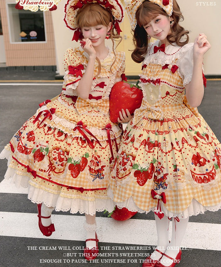 【受注予約8/26まで】Strawberry Cake Guide プリントジャンパースカート ・新色
