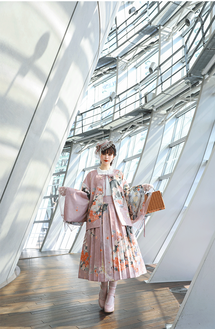 和ロリ苔桃の花咲くエレガント羽織