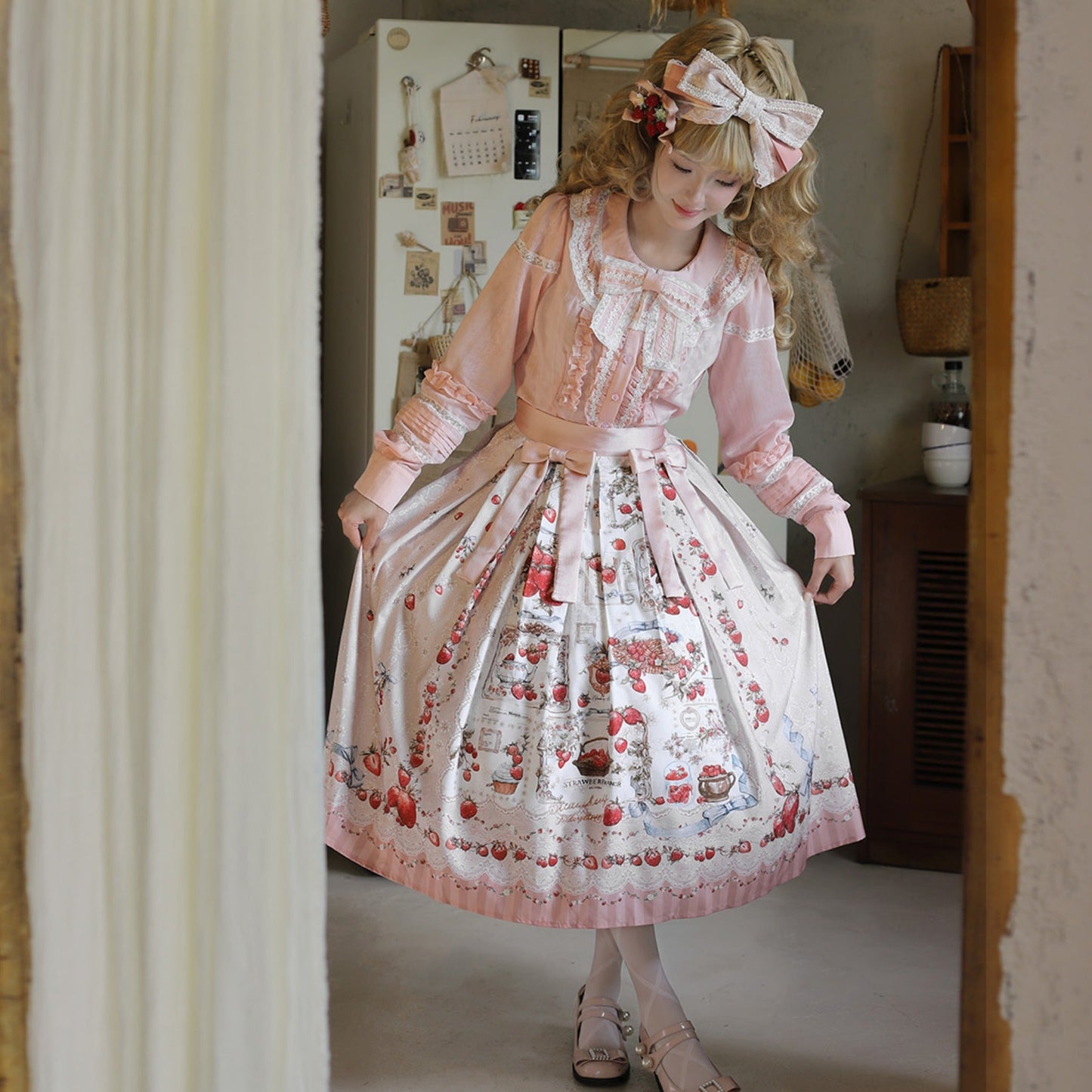 【受注予約12/16まで】Strawberry Manor プリントスカート・ミディ丈