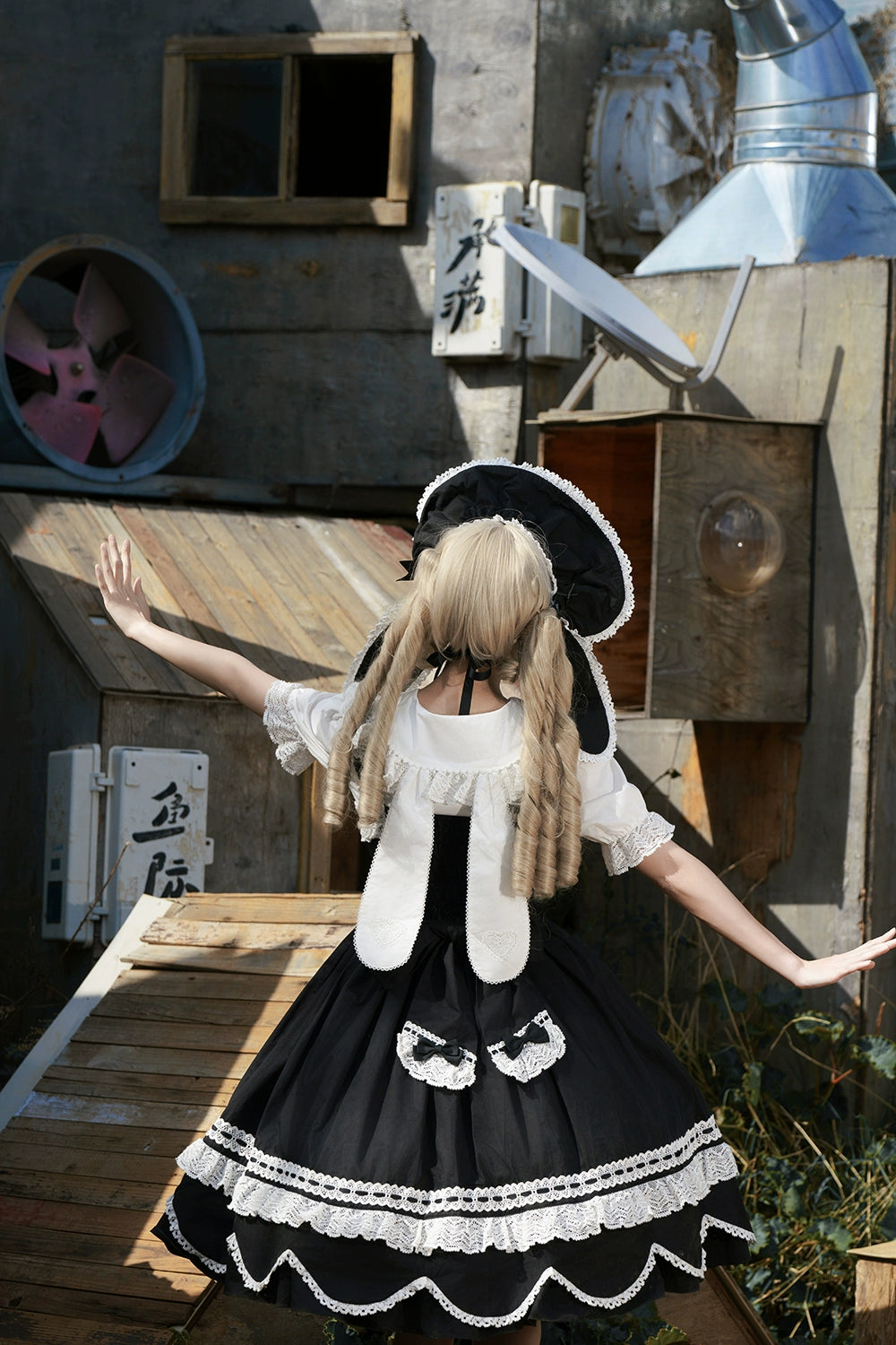 【予約販売】Antique Petal Rabbit リボンジャンパースカート