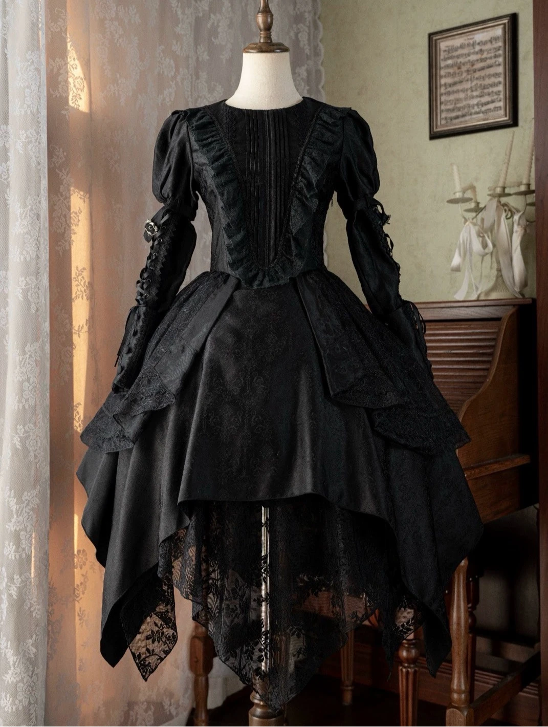 [Pre-orders available until 12/23] Geneville Knight Elegant Gothic Dress