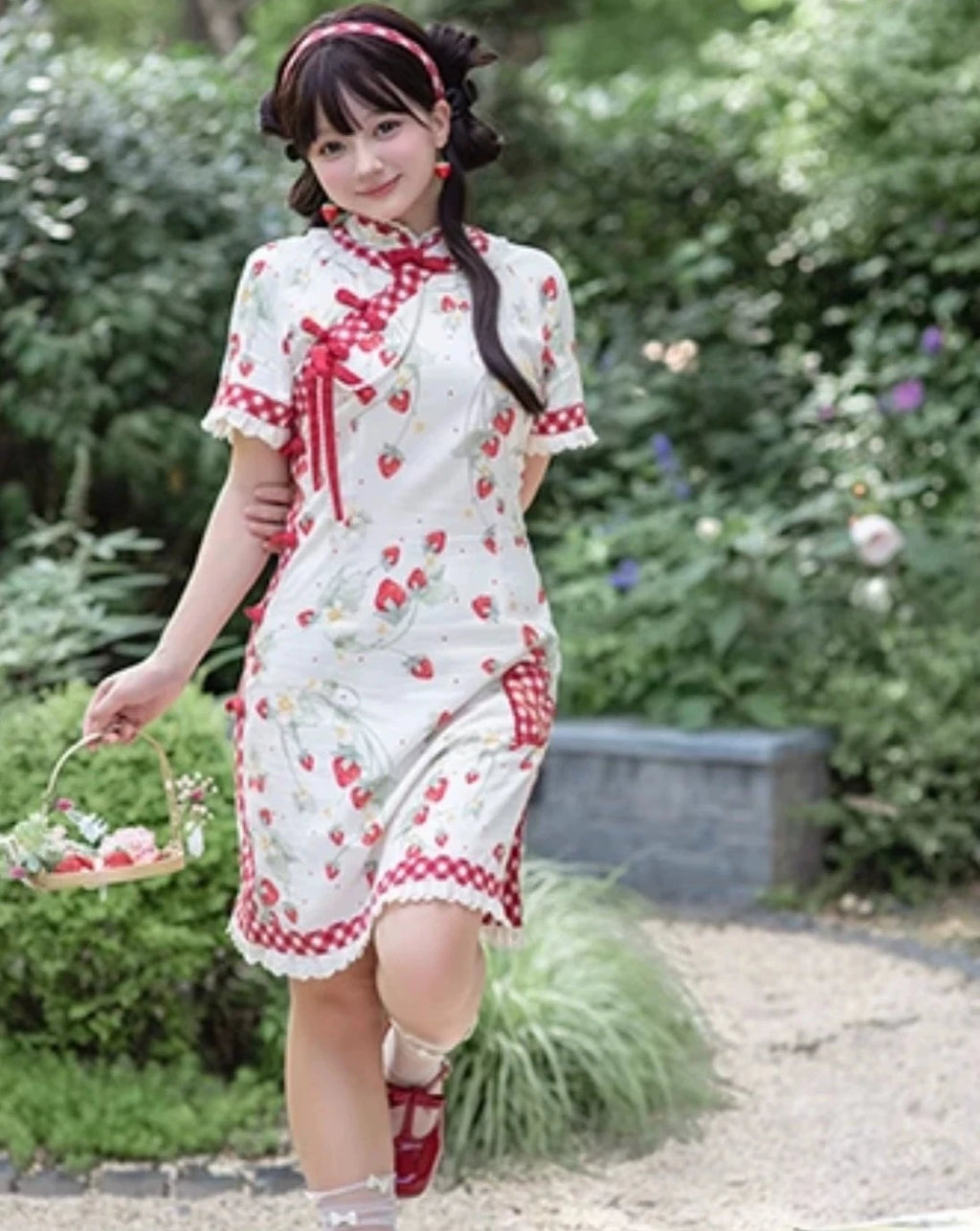 Strawberry Orchard 苺のチャイナドレス ショート丈