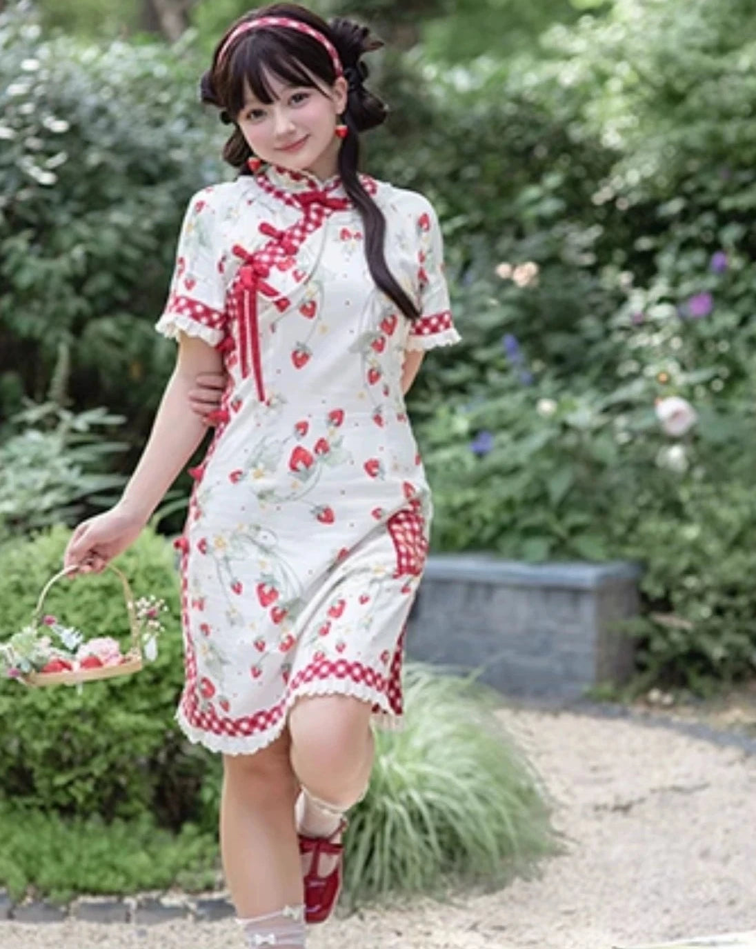 Strawberry Orchard 苺のチャイナドレス ショート丈
