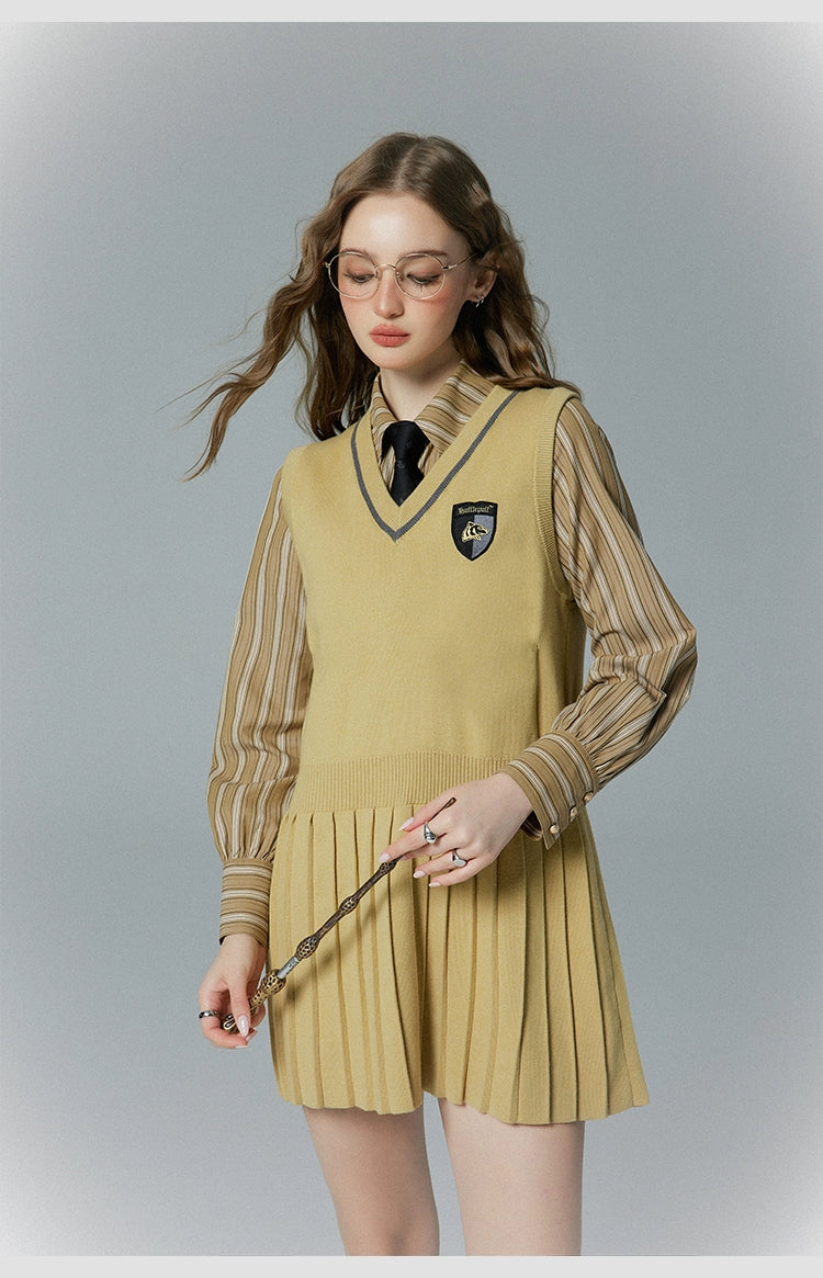 [Pre-order] Hogwarts School of Witchcraft and Wizardry V-neck knit jumper skirt