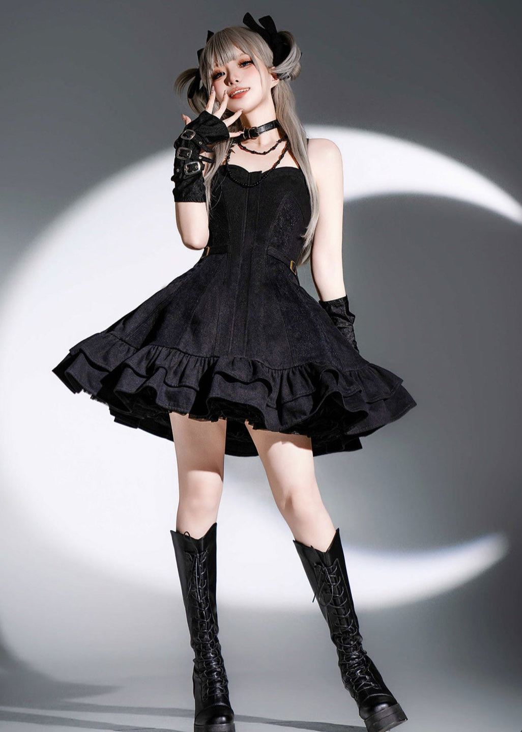 [Pre-orders available until 3/10] Rose Heart Black Frill Jumper Skirt