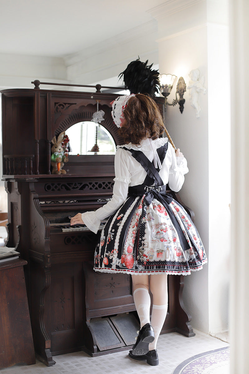 [Pre-orders available until 2/26] Strawberry Manor Print Suspender Skirt