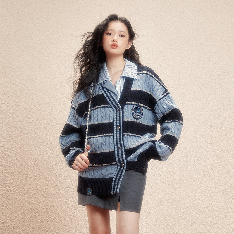 [Pre-order] Hogwarts School of Witchcraft and Wizardry Wide Border Cardigan