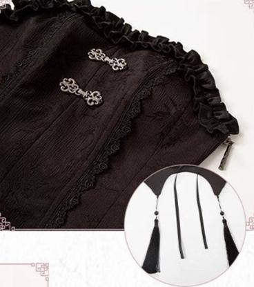 Hana Tabi: A black Hana-Loli set with irregular hem top and frill skirt