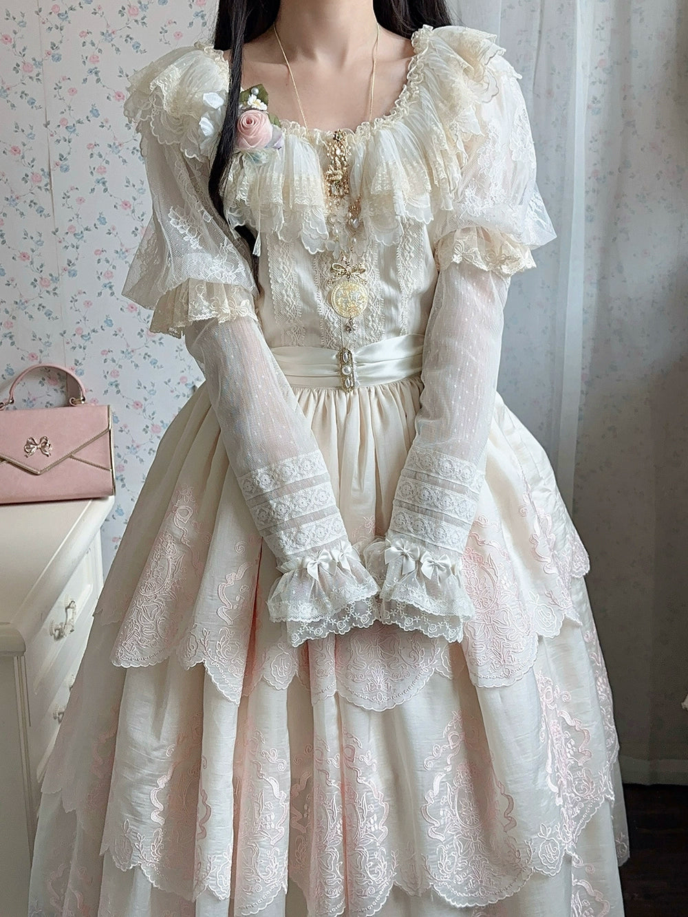 【受注予約9/25まで】Noble Garden 付け袖付きレースブラウス