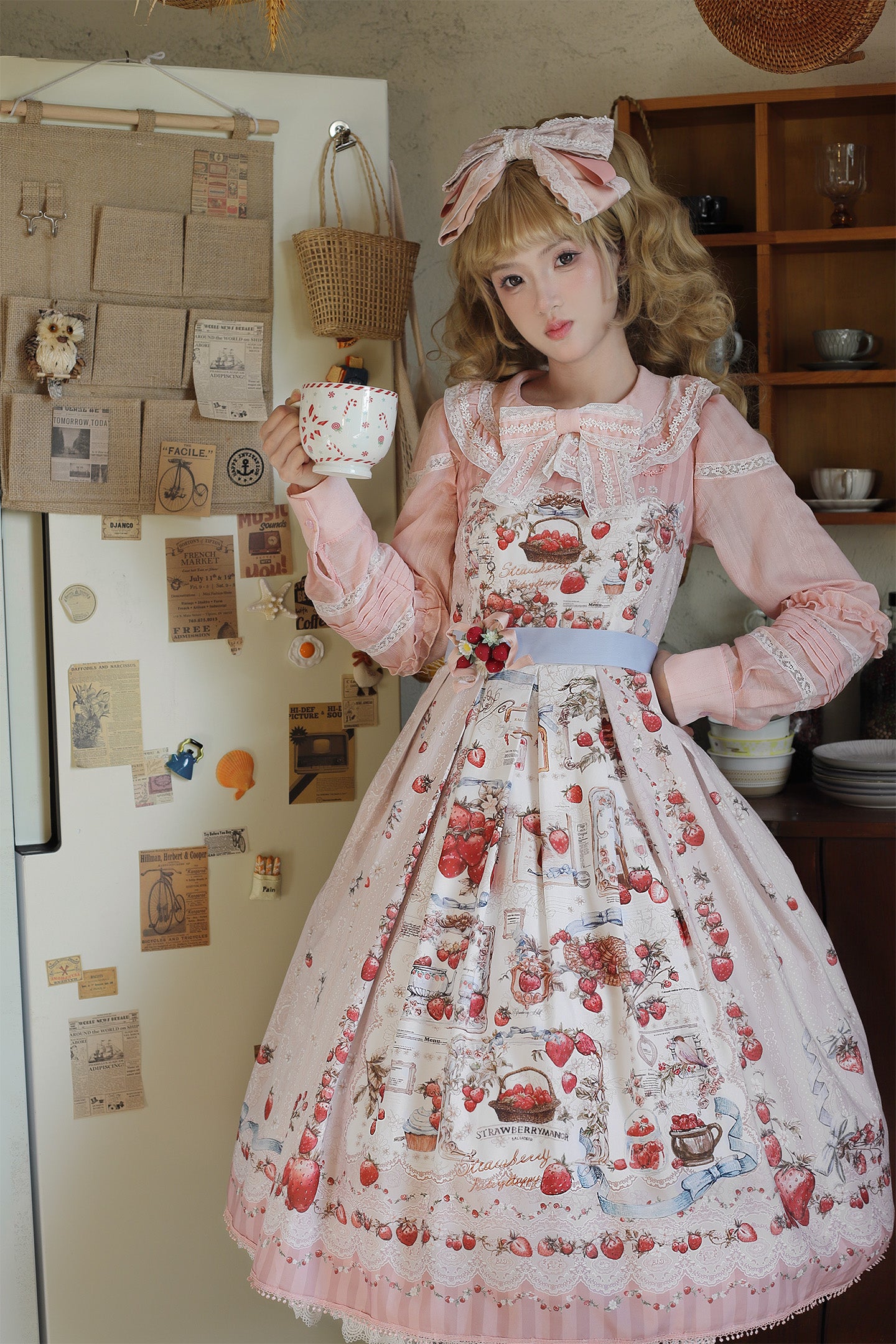 【受注予約12/16まで】Strawberry Manor ジャンパースカート