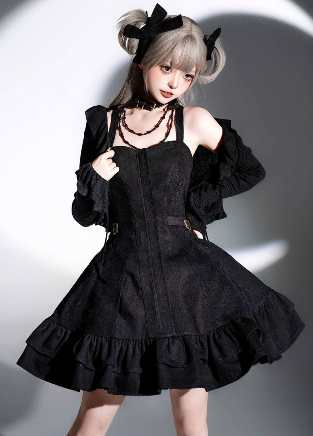 [Pre-orders available until 3/10] Rose Heart Black Frill Jumper Skirt