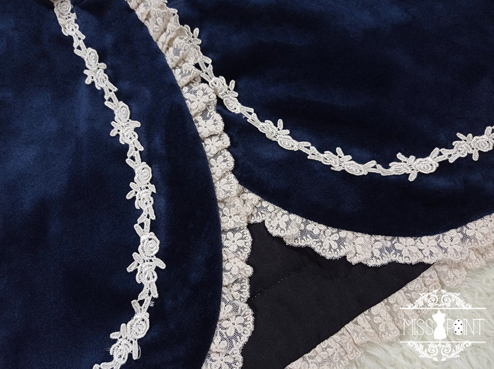 【予約販売】バイエルン風フード付きマント