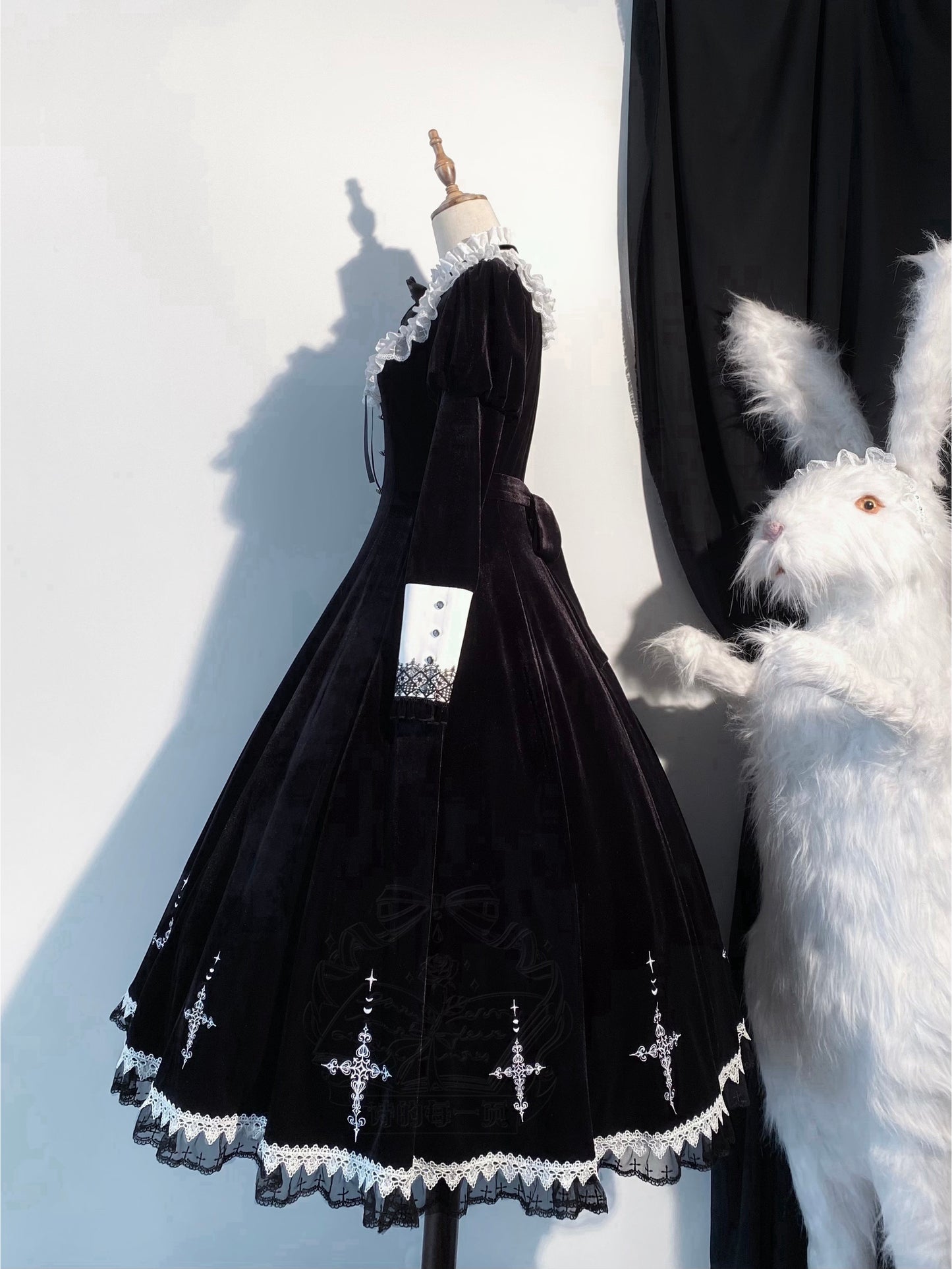 【受注予約12/30まで】十字裁礼 ベルベットワンピース