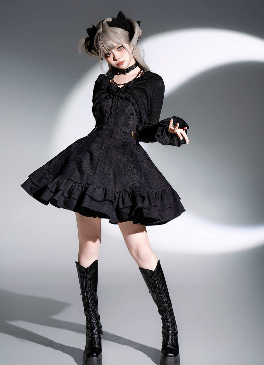 [Pre-orders available until 3/10] Rose Heart Black Frill Jumper Skirt