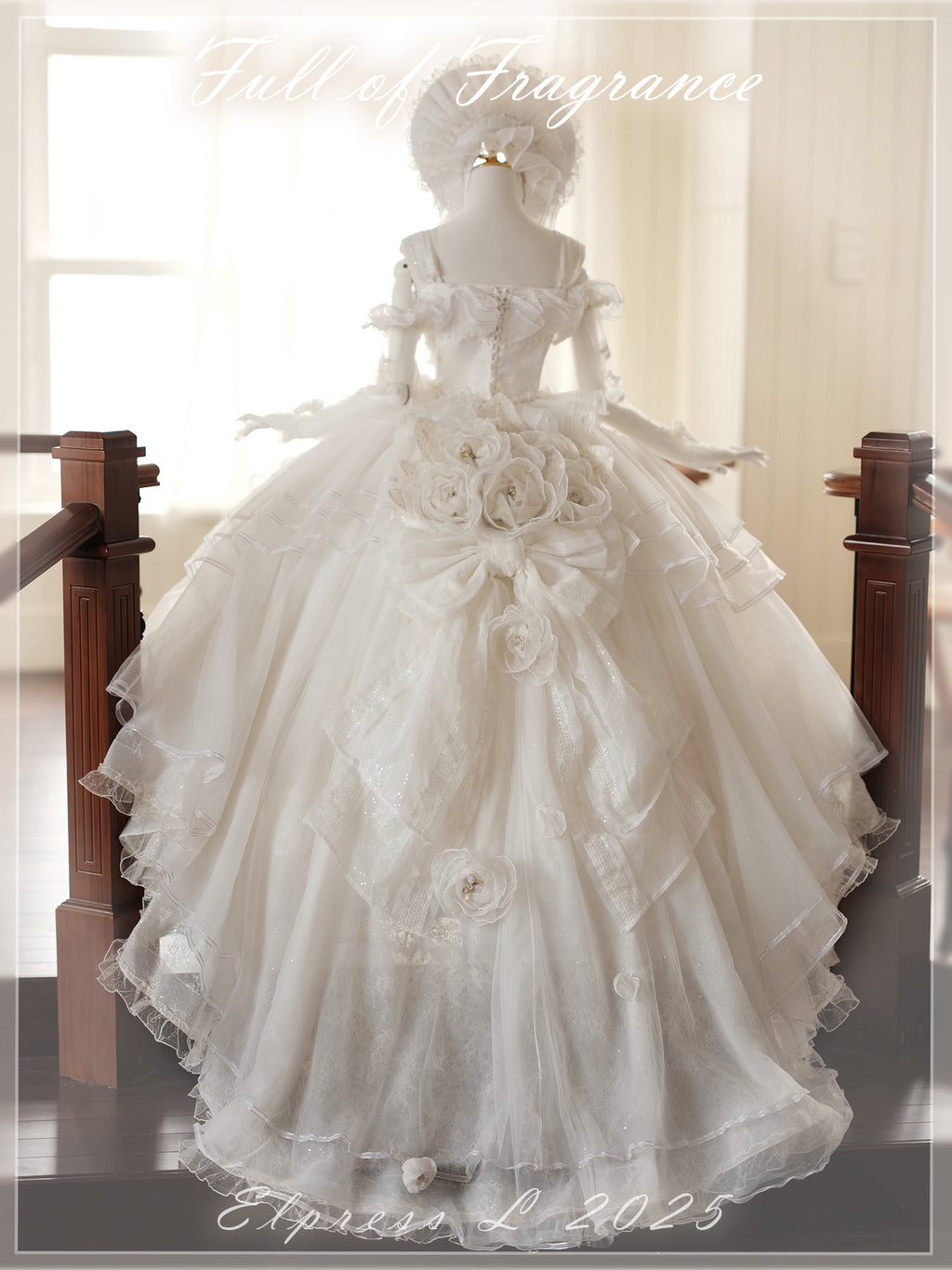 [Pre-orders available until 2/26] Full of Fragrance Dress with Train and Inner Skirt - White