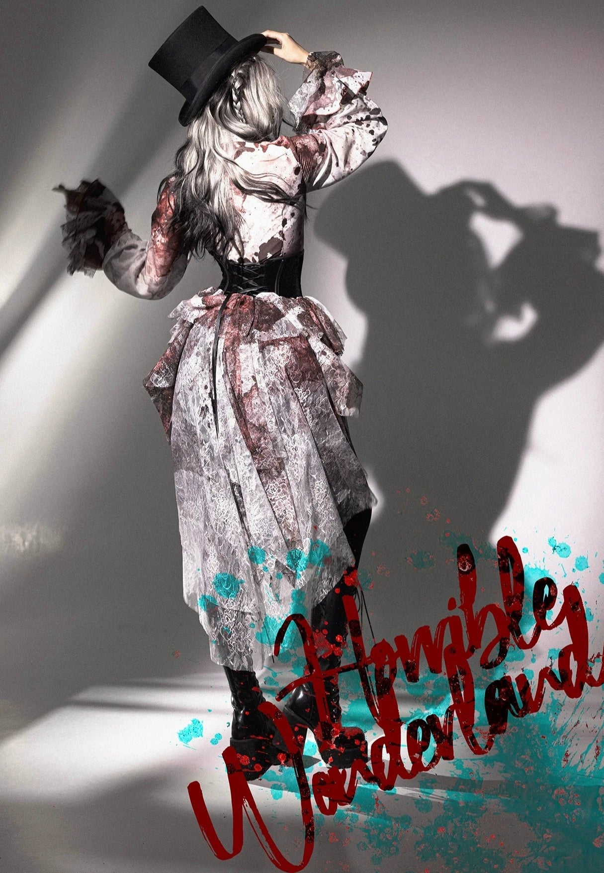 [Pre-orders available until 9/18] Horrible Wonderland: Point-collar blouse with blood-stained print