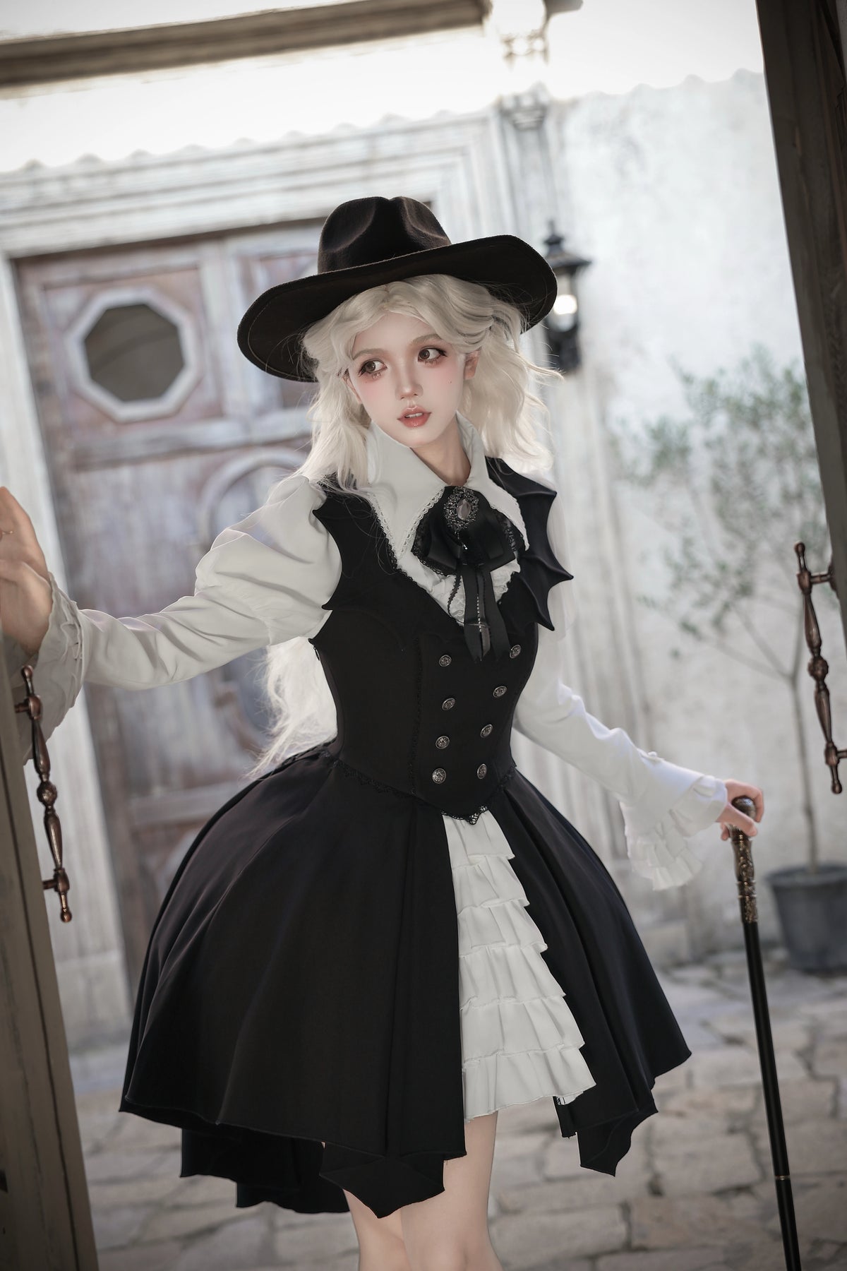 【受注予約10/29まで】Bat Butler ゴシックジャンパースカート＆ブラウスセット