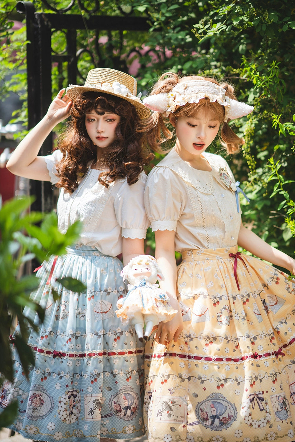 【予約販売】Sweetie Sheep カットワークレースの半袖ブラウス