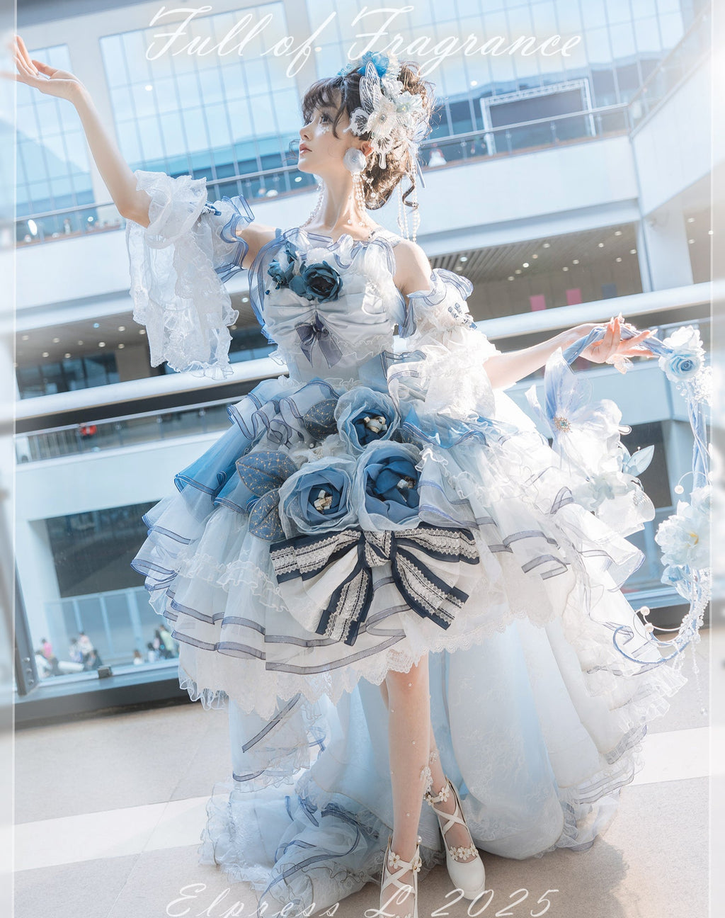 [Pre-orders available until 2/26] Full of Fragrance Dress with Train and Inner Skirt - Blue