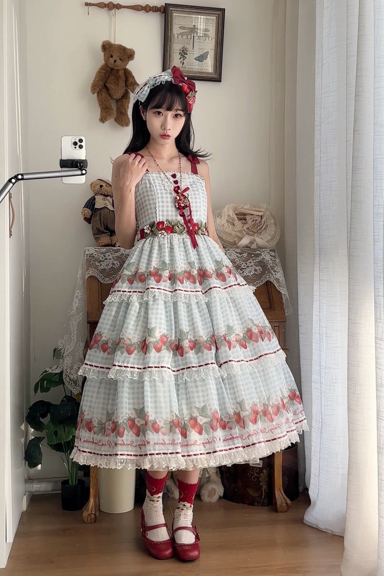 [Pre-orders accepted until 3/5] Have a Picnic, May Strawberry Gingham Check Jumper Skirt