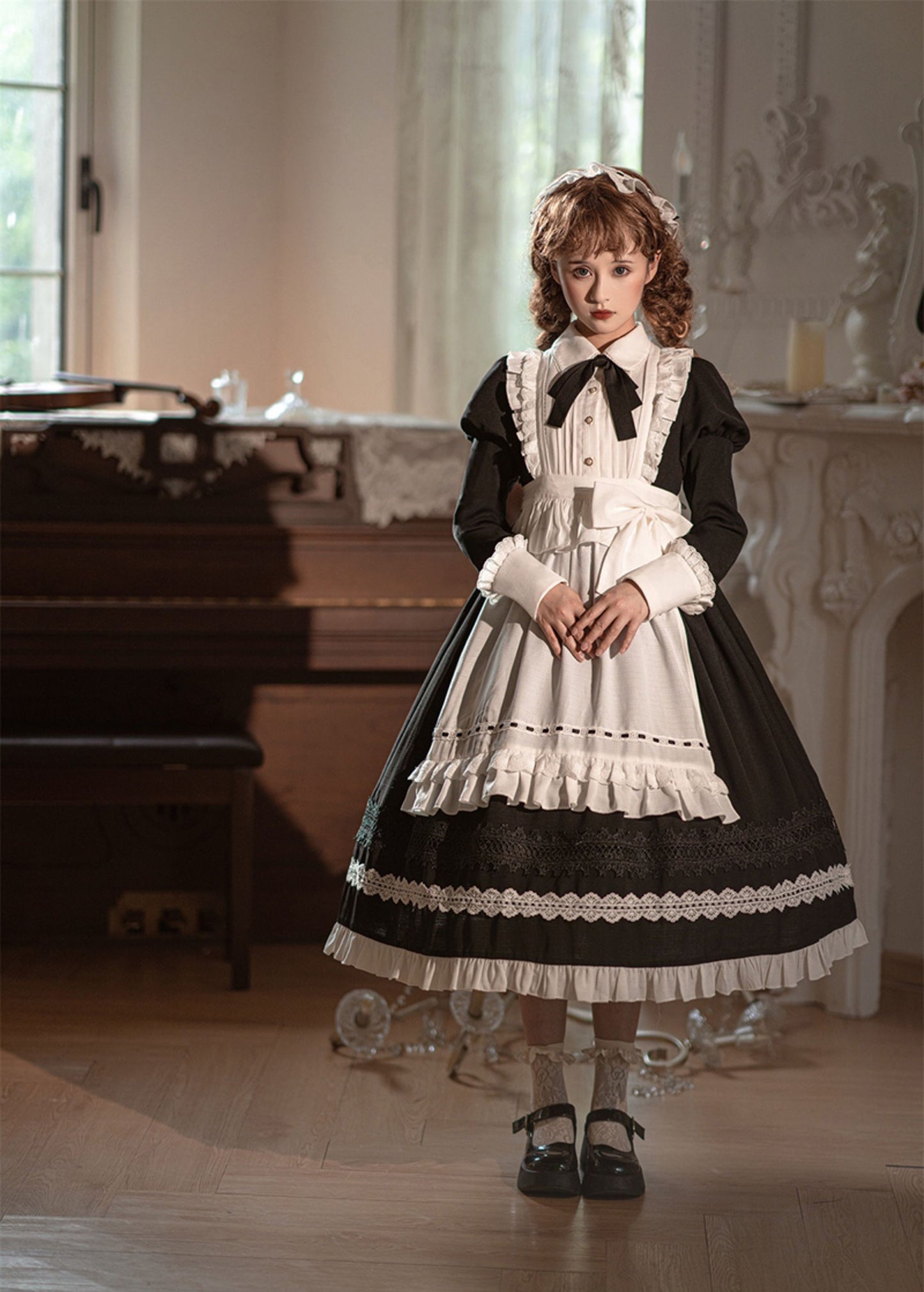 メイド風エプロン付きクラシカル ロリィタ ワンピース