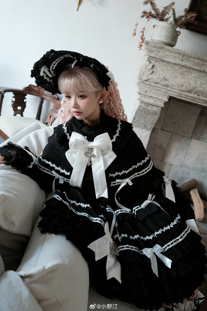 [Pre-orders available until 8/15] Labyrinth Doll 3-piece set: jumper skirt, princess sleeves, and cape