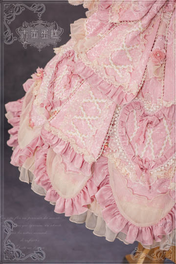 [Pre-orders available until 2/12] Antique Cake Heart Lolita Dress - Pink