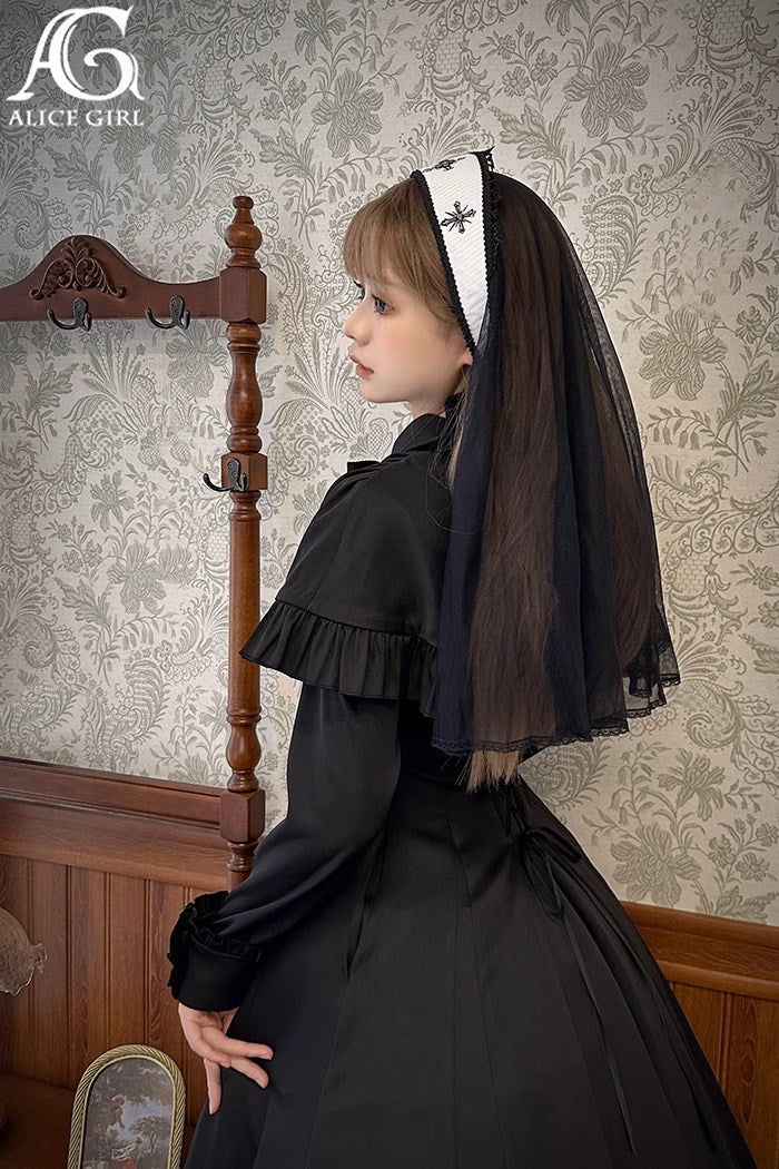 [Sale period ended] Little Black embroidered long dress and cape