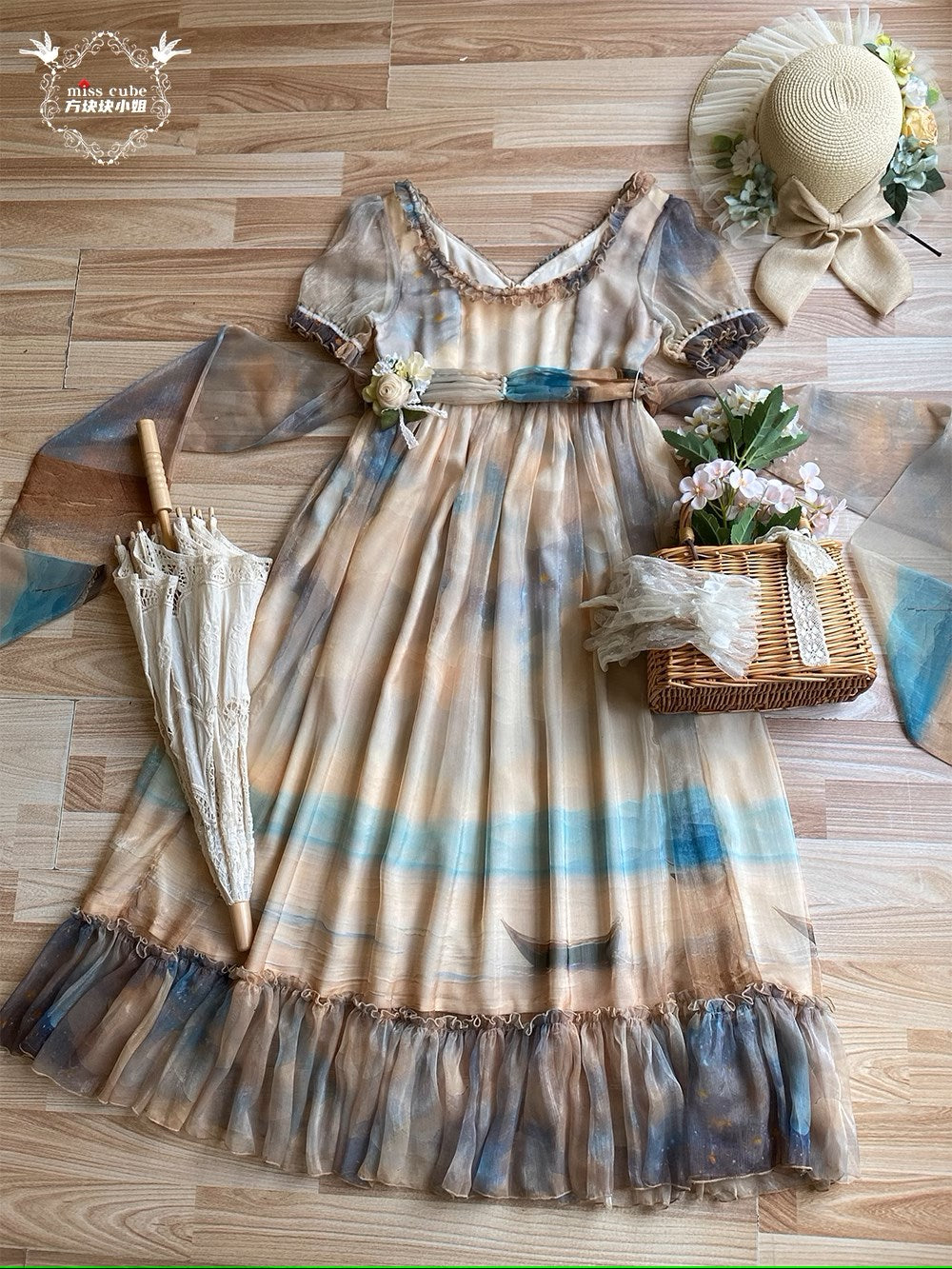 【予約販売】Elegance Greek 油彩画風プリントエンパイアワンピース フリルあり