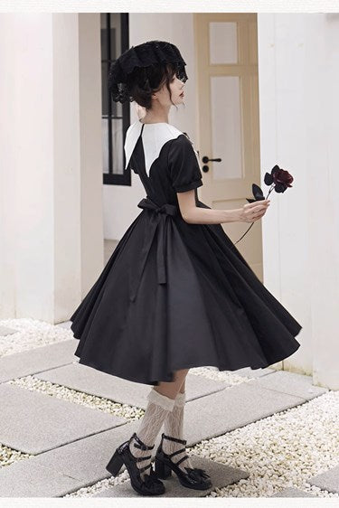 [Pre-orders available until 8/4] London Rain Classical Dress with Deformed Collar