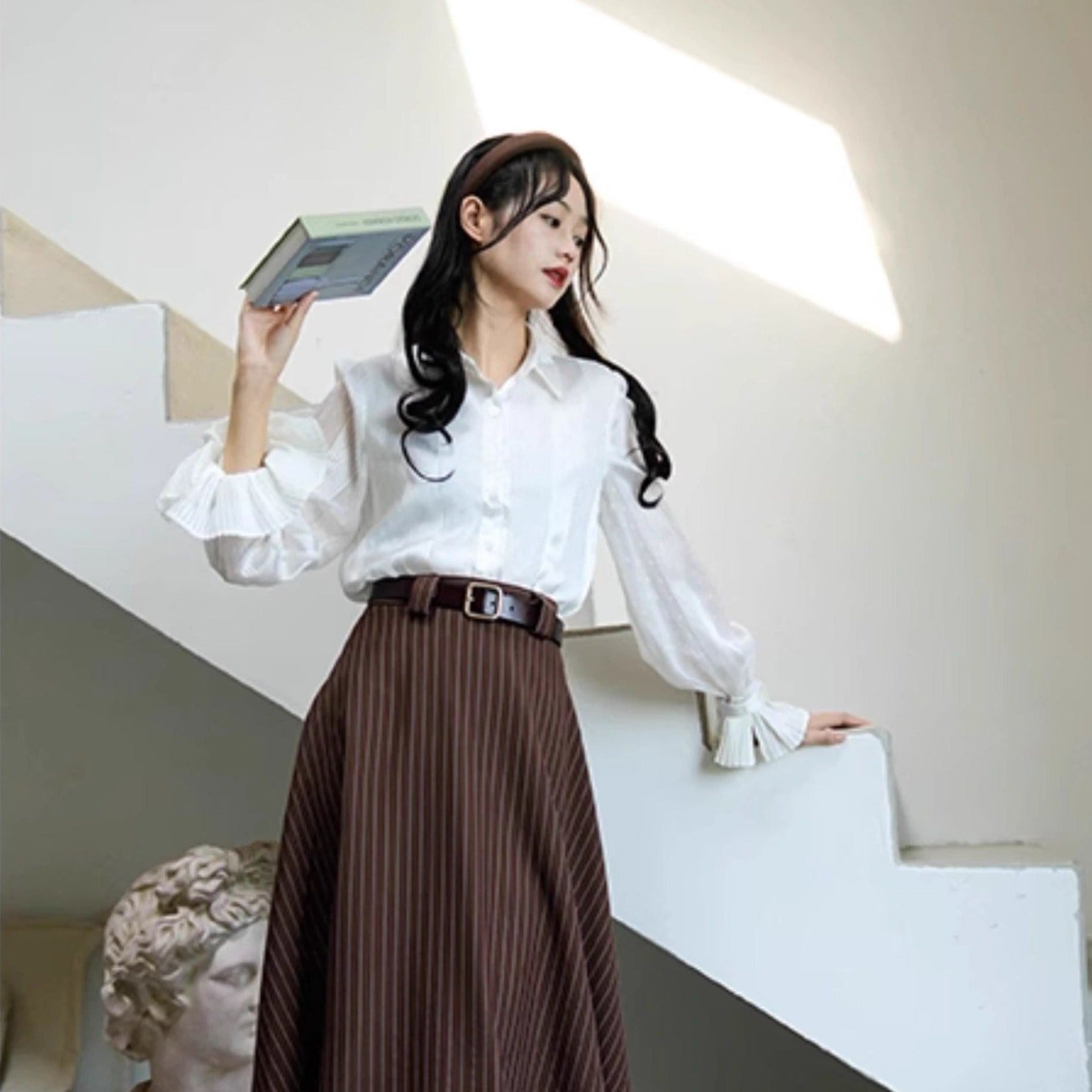 フレンチレトロ プリーツカフス ホワイトブラウス