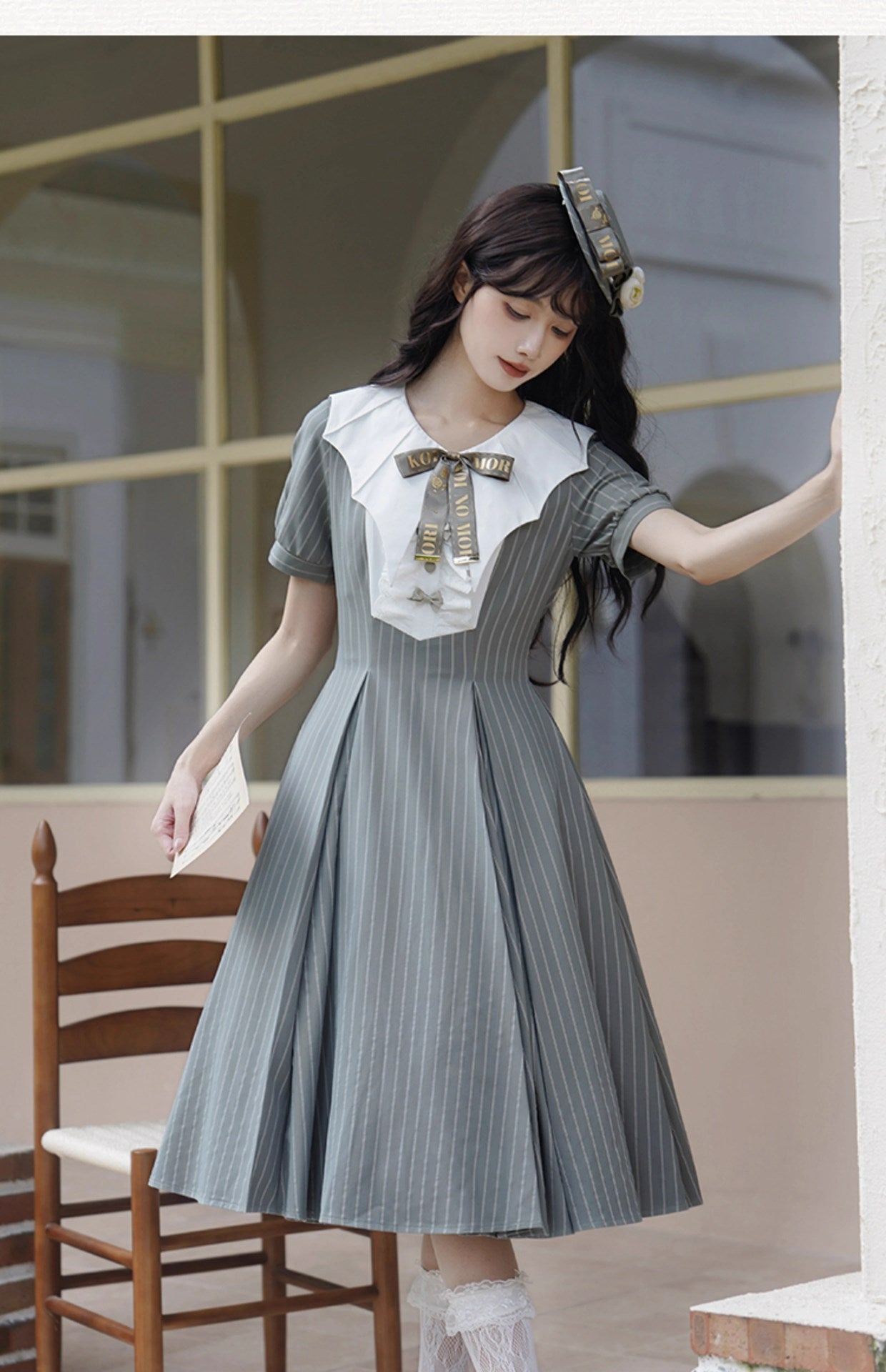 [Pre-orders available until 8/4] London Rain Classical Dress with Deformed Collar