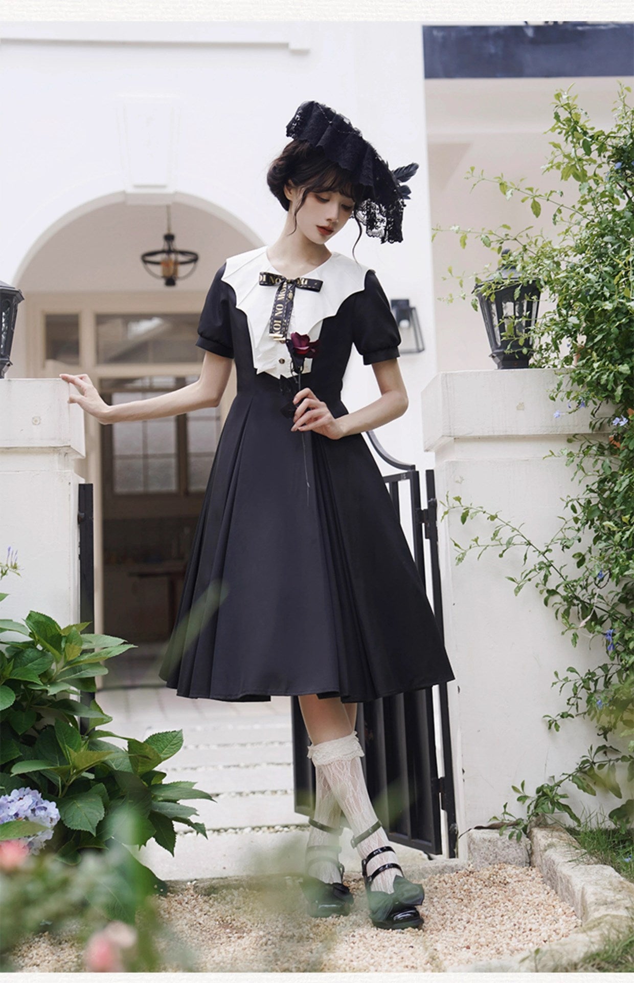 [Pre-orders available until 8/4] London Rain Classical Dress with Deformed Collar