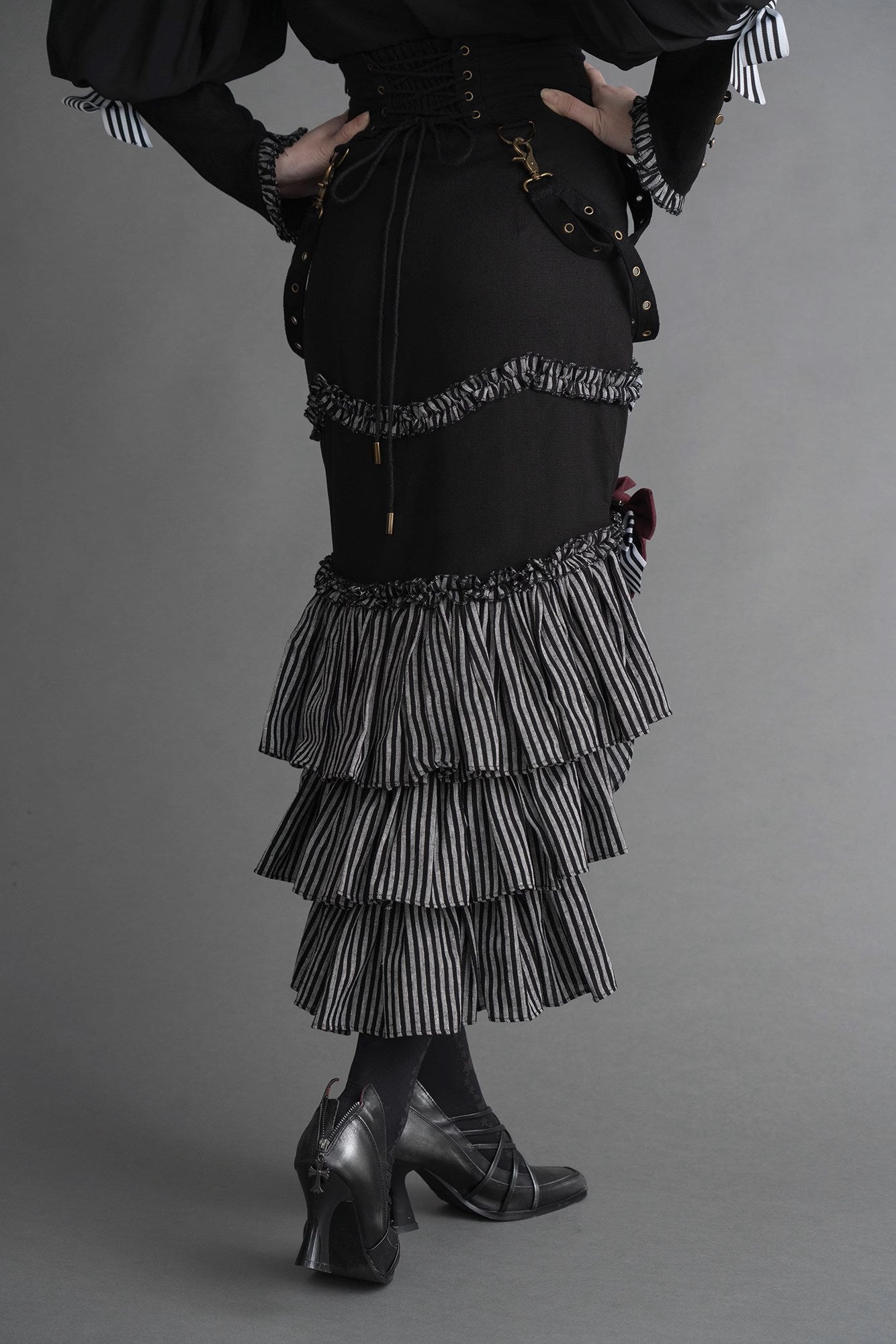 [Pre-order] Black &amp; Striped Retro Fishtail Skirt and Blouse