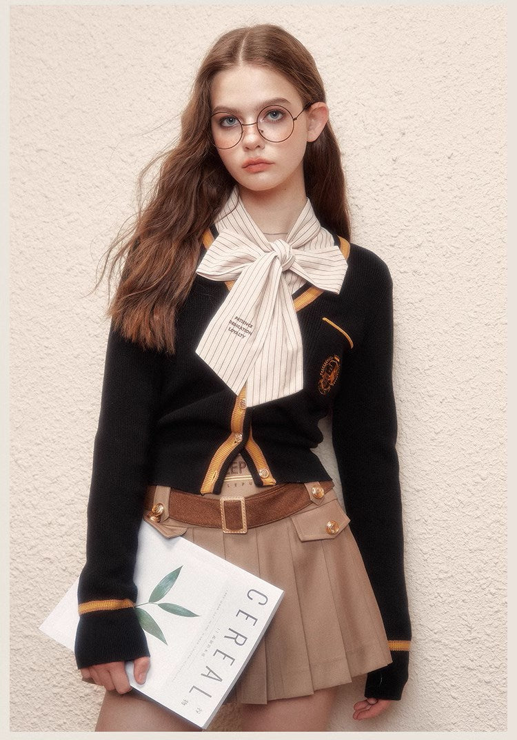 [Pre-order] Hogwarts School of Witchcraft and Wizardry slim cardigan with line