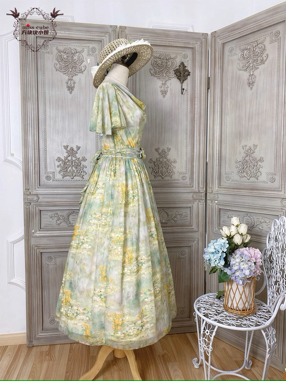 【予約販売】Elegance Greek 油彩画風プリントフレアスリーブジャンパースカート