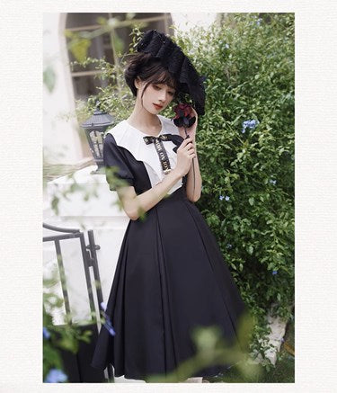 [Pre-orders available until 8/4] London Rain Classical Dress with Deformed Collar